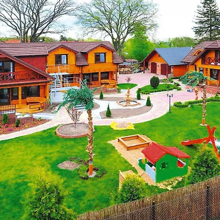 Comfortable 2-storey Home, Ferienhaus